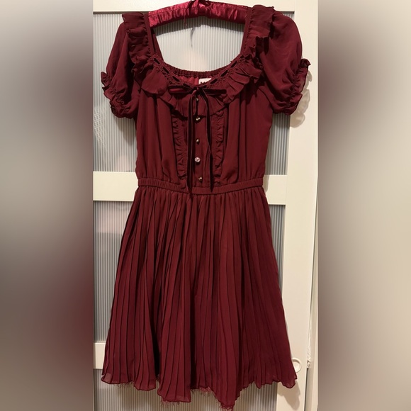 LIZ LISA BURGUNDY SHORT SLEEVE DRESS - Picture 1 of 8